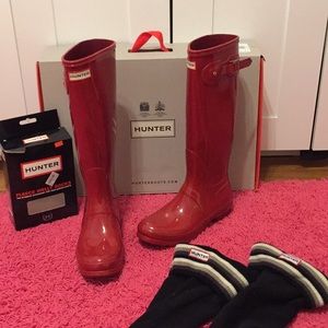 Hunter Tall Gloss Military Red sz 9 w Hunter socks